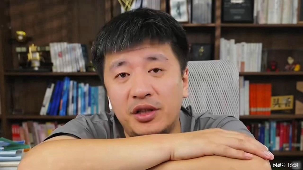分享-张雪峰一生挚爱国足：想当国脚夺世界杯 国足若进决赛愿死在现场